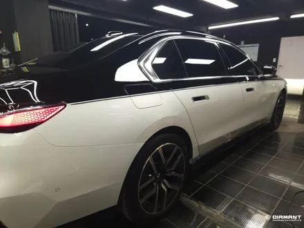 부산해운대썬팅 BMW G70 740i 글라스틴트 산타나 전체썬팅시공완료 / 부산 해운대구