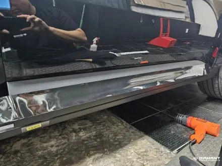 부산해운대랩핑 기아 카니발 크롬죽이기 3M2080 블랙유광 시공완료 / 부산 해운대구