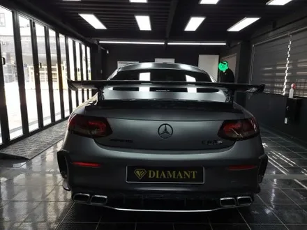 메르세데스 벤츠 C 클래스 쿠페 크롬 죽이기 랩핑 시공 w205 C63 AMG / 부산 해운대구