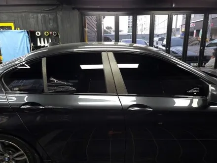 부산해운대 BMW F10 528i 윈도우 크롬 몰딩 크롬 딜리트 랩핑 시공 / 부산 해운대구