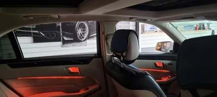 벤츠 E220d 실내 엠비언트 확장 시공 / 부산 해운대구
