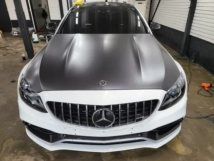 메르세데스 벤츠 w205 C63s AMG 3M2080 사틴 다크 그레이 전체 랩핑 시공 / 부산 해운대구