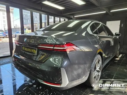 부산해운대BMW랩핑 고광택랩핑으로 차량의 가치를 업그레이드하세요 / 부산 해운대구