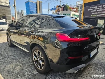 부산해운대랩핑 BMW X4 윈도우몰딩 CYS 고광택 크롬죽이기 랩핑 깔끔하게 시공완료 / 부산 해운대구
