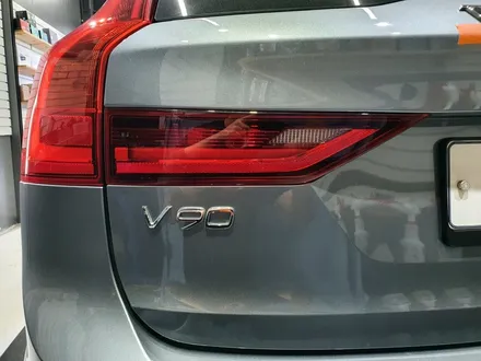 볼보 V90 크로스 컨트리 에이버리 다이아몬드 화이트 전체 랩핑 시공 / 부산 해운대구