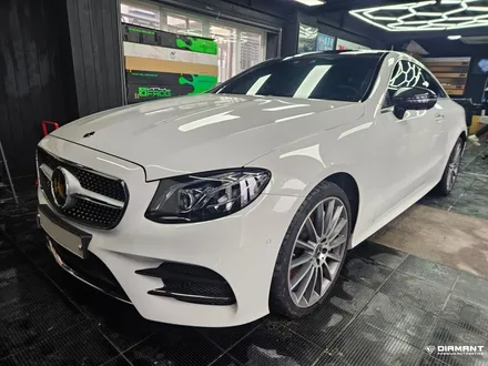 부산해운대랩핑 벤츠 W213 E450쿠페 크롬죽이기, 세로그릴블랙으로 교체완료 / 부산 해운대구