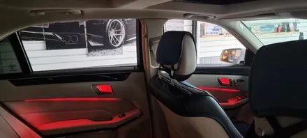 벤츠 E220d 실내 엠비언트 확장 시공 / 부산 해운대구