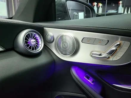 메르세데스 벤츠 w205 C63 AMG 쿠페 송풍구 1열 엠비언트 라이트 시공 / 부산 해운대구