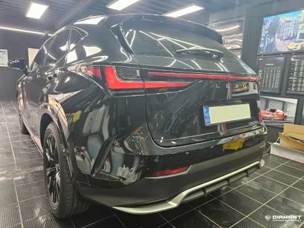 부산해운대랩핑 렉서스 NX 프론트립 리어디퓨져 포인트랩핑엠블럼 스모그필름 시공완료 / 부산 해운대구