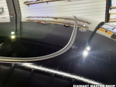 BMW F10 520D 에이버리 글라스 블랙 루프 스킨 시공 부산 송정 기장 루프스킨 작업 하는집 디아만트 마스터샵 / 부산 해운대구