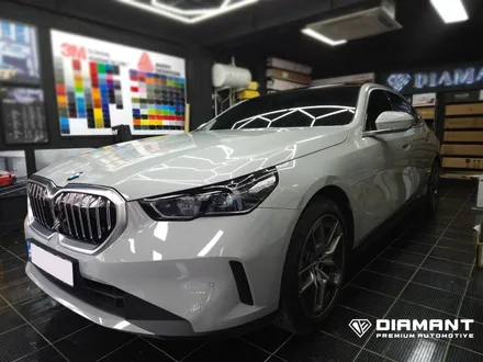 부산해운대BMW랩핑 고광택랩핑으로 차량의 가치를 업그레이드하세요 / 부산 해운대구
