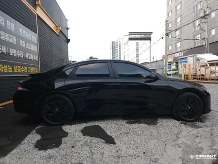 부산해운대랩핑 현대 아이오닉6 크롬죽이기 및 고광택 블랙 휠랩핑 / 부산 해운대구