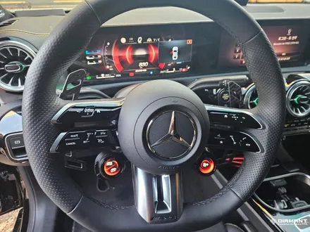 부산해운대랩핑 벤츠 CLA45amg  그릴 고광택 블랙유광랩핑, 마그네틱 패들시프트로 교체완료 / 부산 해운대구