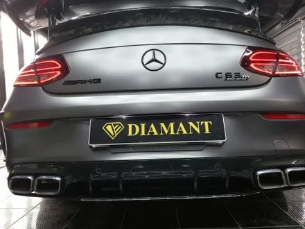 메르세데스 벤츠 C 클래스 쿠페 크롬 죽이기 랩핑 시공 w205 C63 AMG / 부산 해운대구