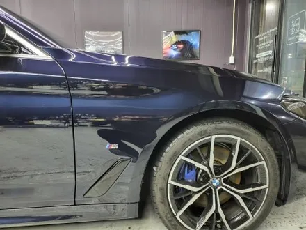 BMW G30 530i 전면 프론트 PPF 시공,프론트 휀더 가니시 블랙유광 랩핑,라이트 톤다운 스모그 필름 시공 / 부산 해운대구