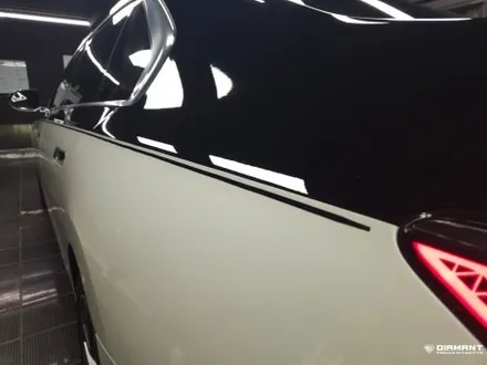부산해운대랩핑 BMW 7시리즈 상단투톤랩핑 코치라인까지 신차랩핑튜닝은 디아만트에서 / 부산 해운대구