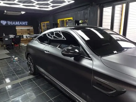 메르세데스 벤츠 C 클래스 쿠페 크롬 죽이기 랩핑 시공 w205 C63 AMG / 부산 해운대구