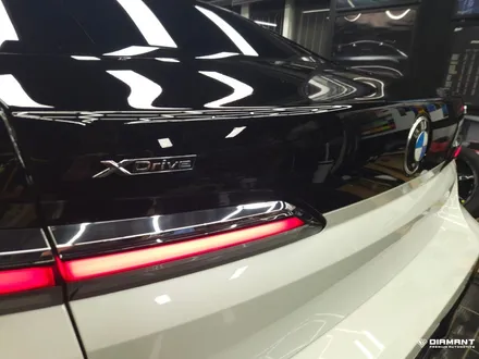 부산해운대랩핑 BMW 7시리즈 상단투톤랩핑 코치라인까지 신차랩핑튜닝은 디아만트에서 / 부산 해운대구