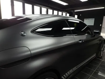 메르세데스 벤츠 C 클래스 쿠페 크롬 죽이기 랩핑 시공 w205 C63 AMG / 부산 해운대구