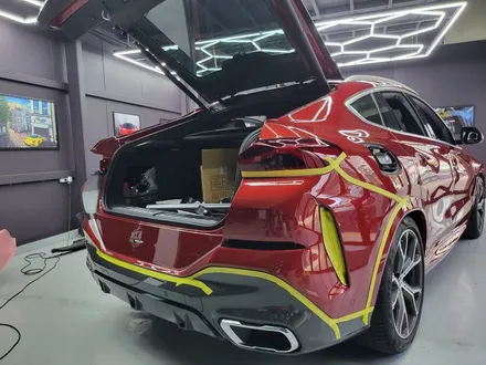 부산 해운대 송정 기장 일광 랩핑 디아만트마스터샵 BMW X6 G06 40i 3M2080 사틴 다크 그레이 사다크 전체 랩핑 시공 / 부산 해운대구