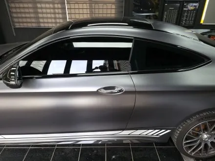 메르세데스 벤츠 C 클래스 쿠페 크롬 죽이기 랩핑 시공 w205 C63 AMG / 부산 해운대구