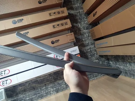 크라이슬러 300C 에이버리 데니슨 블랙 전체 랩핑 및 몰딩 크롬 삭제 , 실내 우드 삭제 랩핑 ,프론트립 사이드스텝 장착 / 부산 해운대구