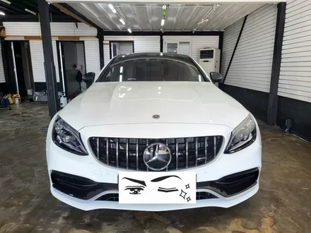 메르세데스 벤츠 w205 C63s AMG 3M2080 사틴 다크 그레이 전체 랩핑 시공 / 부산 해운대구