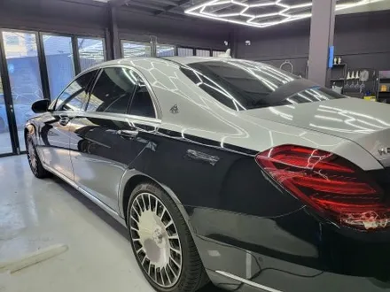 부산 해운대 송정 기장 일광 랩핑 전문점 디아만트 마스터샵 메르세데스 벤츠 마이바흐 S560 투톤 랩핑 시공 에이버리 랩핑 유광실버 메탈릭 필름 / 부산 해운대구