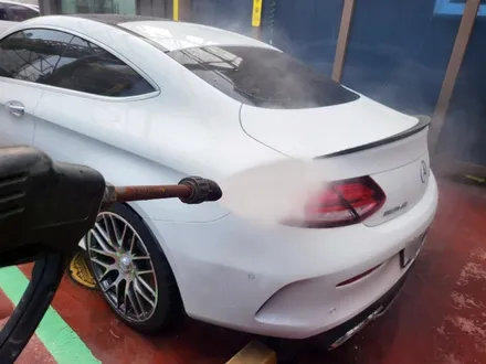 메르세데스 벤츠 w205 C63s AMG 3M2080 사틴 다크 그레이 전체 랩핑 시공 / 부산 해운대구