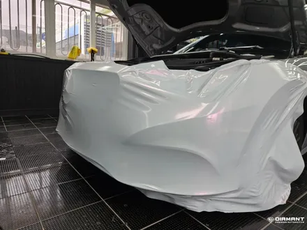 부산해운대벤츠랩핑 전체랩핑제거및 화이트 핑크펄 고광택랩핑지로 재시공 유리막 시공도 역시 디아만트 / 부산 해운대구