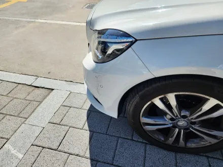 차량 벤츠 e300 흠집 부분 범퍼 도색 / bmw z4 전체 ppf 시공 필름 비용 방음 / 소나타 문 교체 수리 자차 보험처리 접촉사고 / 서울 서대문구