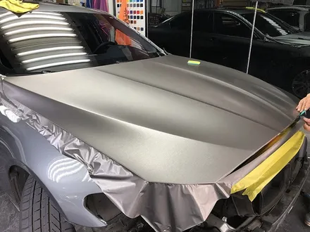 BMW528i 전체랩핑 가격 상담후 티타늄브러쉬 랩핑으로 결정 / 서울 서대문