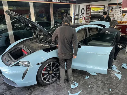 전체랩핑제거 포르쉐 타이칸 / 서울 서대문구