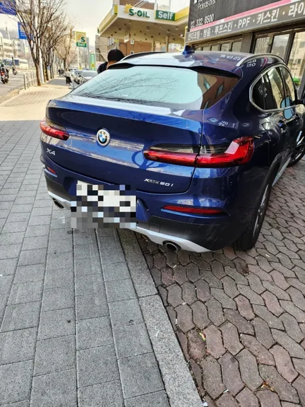 지프 랭글러 루비콘 사틴블랙 랩핑 중 / bmw 320i 광택 출고 / bmw x4 보험처리 수리 입고 / 서울 서대문구