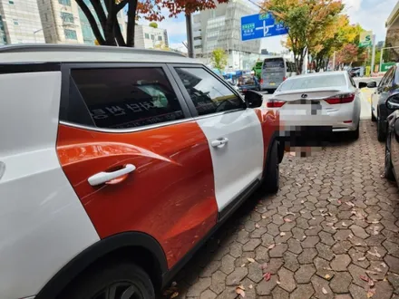 자동차 기스 흠집 제거 비용 / 티볼리 전체 랩핑 제거 광택 / bmw 530i 움푹 들어간곳 덴트 복원 수리점 견적 / 서울 서대문구