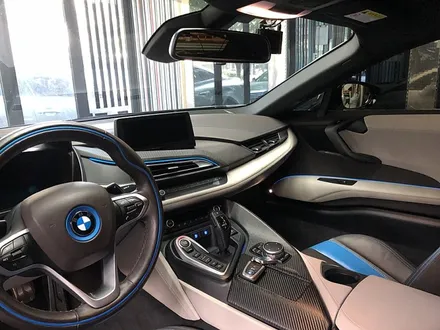 BMW i8 블랙박스 장착 아이나비QXD3000 / 커넥티드 매립 / 서울 서대문