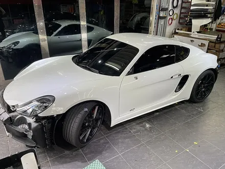 사틴블랙 전체랩핑 포르쉐718 카이맨 GTS / 서울 서대문구