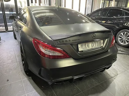 벤츠CLS63 AMG 범퍼복원/랩핑보수 [3M2080-SP242 사틴 골드더스트 블랙] / 서울 서대문