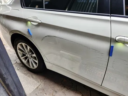 자동차 찌그러짐 수리 / 티구안 도색 비용 / bmw 자차 긁힘 제거 / 벤츠 c200 랩핑 접촉사고 대물 보험처리 정비소 / 서울 서대문구