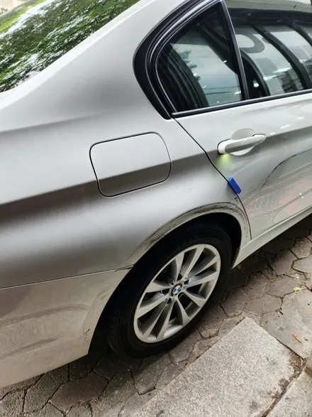 자동차 찌그러짐 수리 / 티구안 도색 비용 / bmw 자차 긁힘 제거 / 벤츠 c200 랩핑 접촉사고 대물 보험처리 정비소 / 서울 서대문구