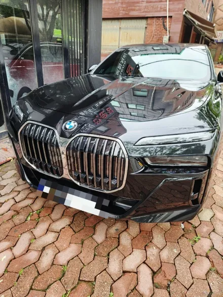 수입차 포르쉐 파나메라 전체 ppf / 신형 bmw 740i 범퍼 긁힘 덴트 복원 / 벤츠 gla 찌그러짐 판금도색 수리 대물 보험처리 공업사 / 서울 서대문구