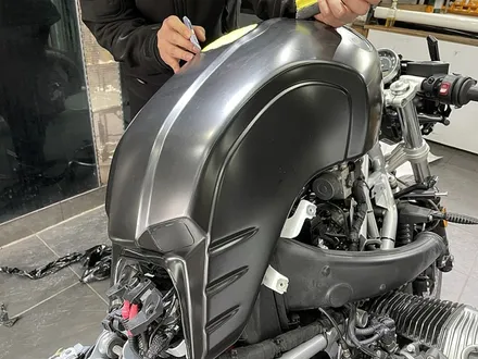 BMW 알나인티 레이서 사틴블랙 바이크랩핑 / 서울 서대문