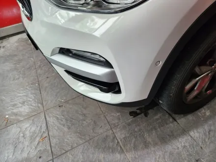 링컨 에비에이터 접촉사고 뺑소니 보험처리 도색 유리막코팅 / bmw x3 범퍼 긁힘 제거 / 미니쿠퍼 판금도색 랩핑 제거 차량 수리 전문 / 서울 서대문구