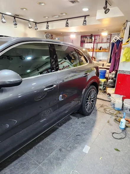 포르쉐 카이엔 자차 보험수리 유리막코팅 / 재규어 f타입 랩핑 제거 / 렉서스 rx450 판금도색 덴트 복원 수리 / 서울 서대문구