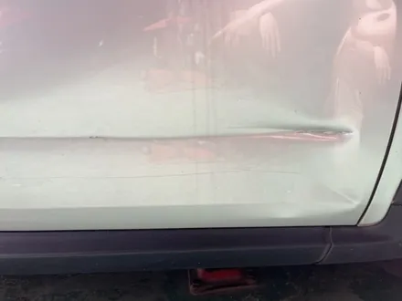 볼보 차량 찌그러진 문 수리 / bmw 740i 흠집 제거 전체 ppf 필름 시공 / 포르쉐 마칸s 접촉사고 자차 보험처리 유리막코팅 / 서울 서대문구