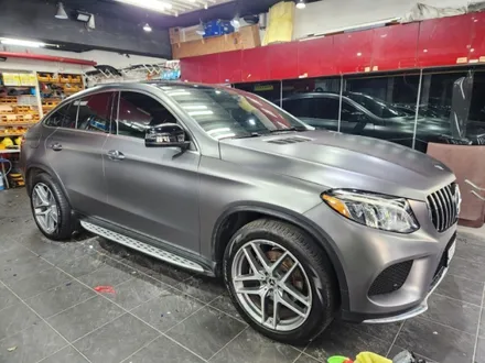 벤츠 gle 전체랩핑 // 자동차 긁힘 자차 보험 수리 아우디 찌그러진 휀더 범퍼 판금도색 // bmw 530i 앞유리 열차단 썬팅 가격 / 서울 서대문구