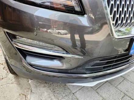 bmw 740i 신형 크롬 블랙 랩핑 / 쏘렌토 덴트 부분도색 / 수입차 링컨 판금도색 깨진 범퍼 복원 수리 / 서울 서대문구