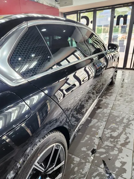 볼보 차량 찌그러진 문 수리 / bmw 740i 흠집 제거 전체 ppf 필름 시공 / 포르쉐 마칸s 접촉사고 자차 보험처리 유리막코팅 / 서울 서대문구