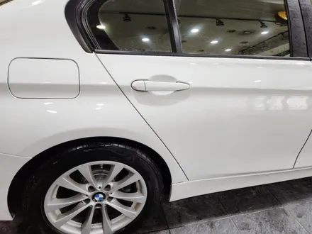 자동차 찌그러짐 수리 / 티구안 도색 비용 / bmw 자차 긁힘 제거 / 벤츠 c200 랩핑 접촉사고 대물 보험처리 정비소 / 서울 서대문구