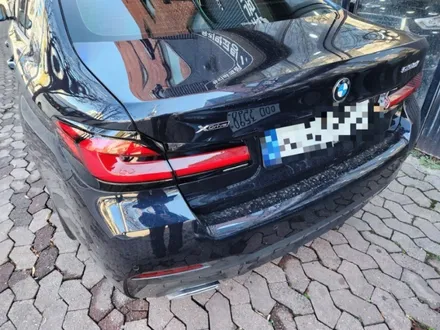 자동차 기스 흠집 제거 비용 / 티볼리 전체 랩핑 제거 광택 / bmw 530i 움푹 들어간곳 덴트 복원 수리점 견적 / 서울 서대문구
